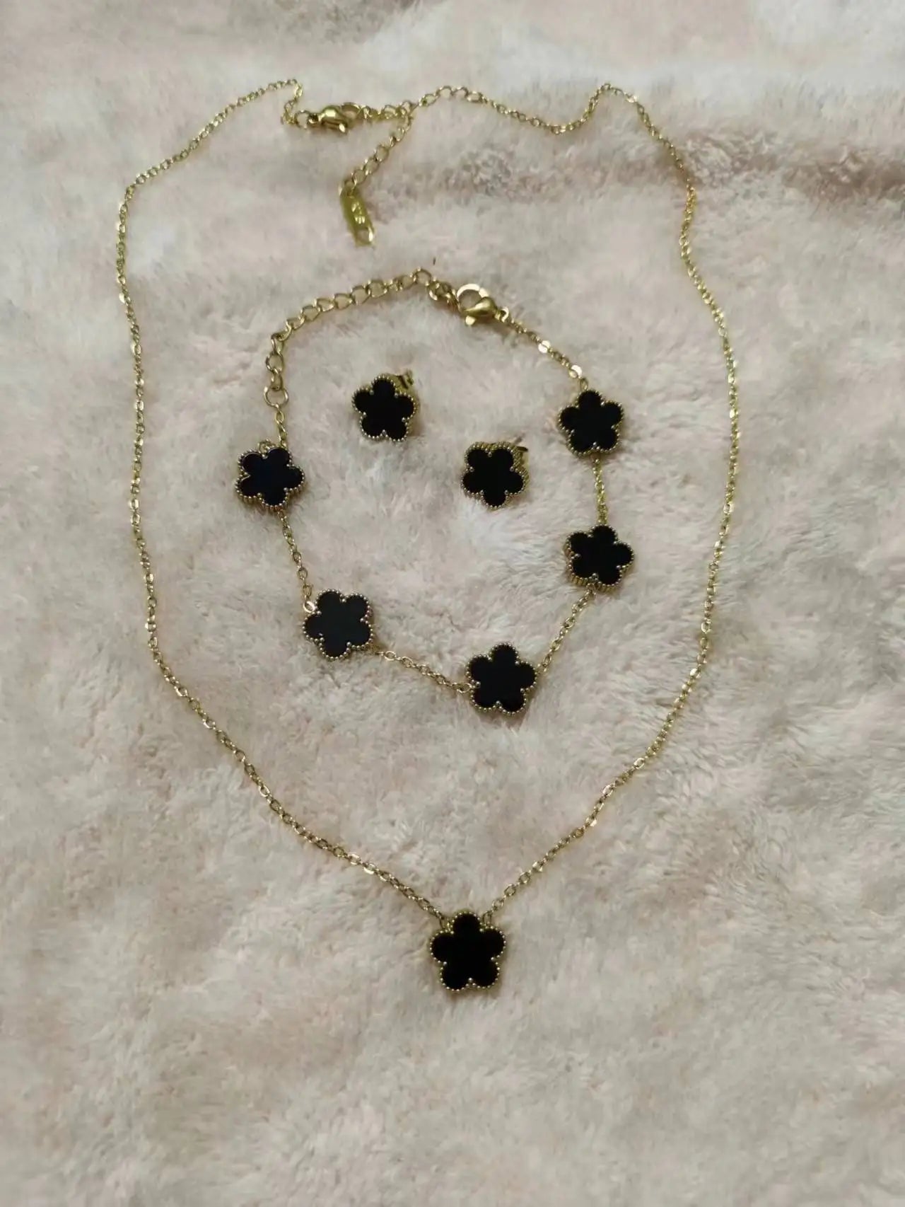 CLOVER Armband